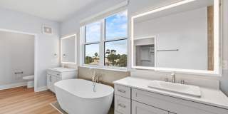 The Vivien Gallery 46