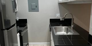 2 story 2 Bed 1 Bath - 2 Parking - Water Paid Gallery 11
