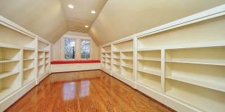 Stunning Tudor-style 4BR/3.5BA home in a prime, unbeatable location! Gallery 36