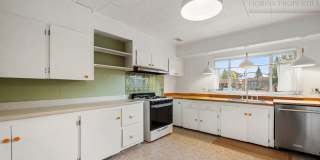 Classic Stamm Home in Casa Alegre Gallery 12