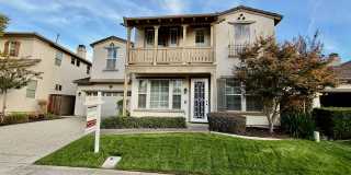 CLEAN AND SPACIOUS 4 BED, 2.5 BATH WITH COVERED BACK PATIO AND LUSH LANDSCAPING IN WESTLAKE COMMUNITY Gallery 1
