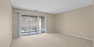 Gorgeous 2 bedroom home- Move-In Ready Condo in Parkview. Minutes to Downtown Greenville & the New Harris Teeter Shopping Hub! Gallery 18