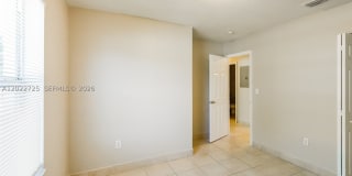 19420 NW 32nd Ave Gallery 13