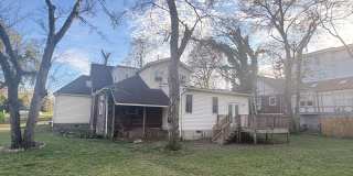 5BR/2.5 Bath in Prime 12 South | Park-Facing | Two Sunrooms | Walkable Luxury Living Gallery 58