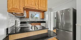Beautifully maintained, move in ready 3 bed, 1.5 bath single family home Gallery 7