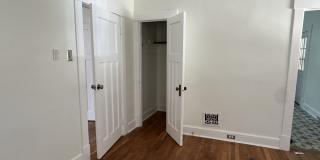 1606 Hawthorne Street Gallery 18