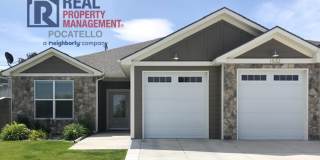 3 bedroom 2 bath twin home is a must see! - Small dog Friendly 3 bedroom 2 bath twin home is a must see! - Small dog Friendly Gallery 1