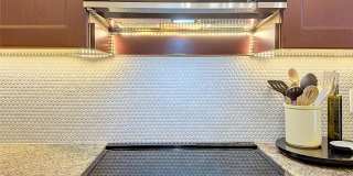 1620 PARK LAKE Street Gallery 24
