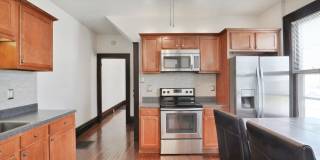 4 Bedroom , 2 Bath Newly Renovated house - Right off of High St Gallery 5
