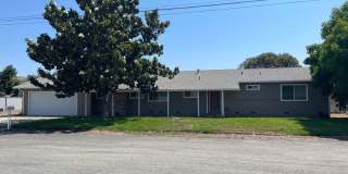 Spacious 3 Bedroom + Office Ranch-Style Home Gallery 1