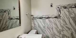 139 E NORTH Avenue Gallery 5