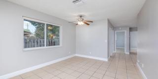 917 SE Nassau Avenue Gallery 1