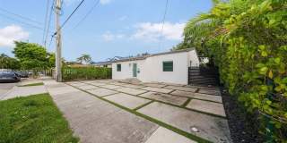 1935 SW 24th Ter Gallery 23