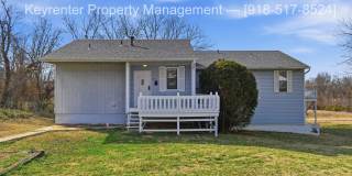 Newly Remodeled Duplex in Grove | Immediate Move In Gallery 1