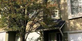 3 Bedroom 2.5 Bath Issaquah Townhouse Gallery 1