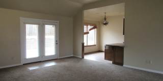 BEAUTIFUL HOME IN WOLFCREEK AREA!!! Gallery 4