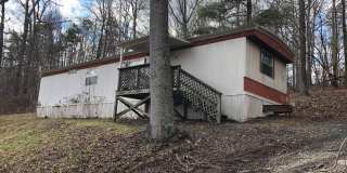 Adorable 2 Bedroom with Amazing Mountain Views! Gallery 1