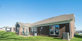 Beautiful 5-Bedroom Home in Brixworth Neighborhood with 2 Community Swimming Pools & Walking Trails Gallery 33