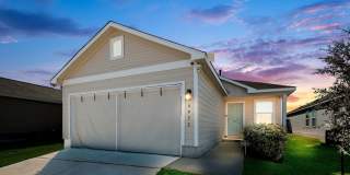 Charming 3- Bedroom in Rosillo Ranch Gallery 1