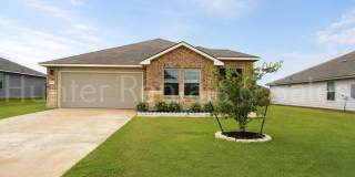 Modern Style Three Bedroom Home Gallery 1