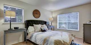 On the Green at Harbour Pointe Gallery 25