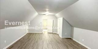2001 Chicago Avenue Northwest Gallery 12