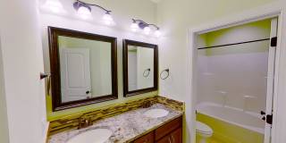 Custom 4 BD/2.5 BA Home with Community Pool, Water Access and Day Dock! Gallery 29