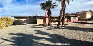 3 Bedroom 2 Bathroom - Fully Furnished - Mid Century Modern Gallery 17