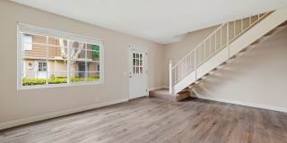 Spacious Two Story Townhome in Woodbridge Gallery 8