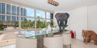 6423 Collins Ave Gallery 5
