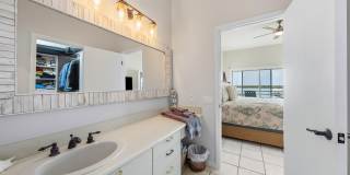 75 COMARES Avenue Gallery 25