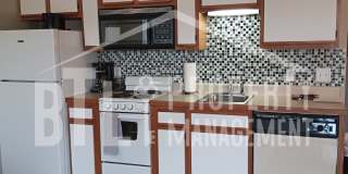 Great Walk-In Unit! Gallery 1