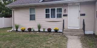 209 E Wisconsin St Gallery 1