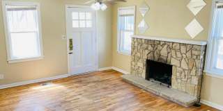 Cute Bungalow, Centrally Located Gallery 3