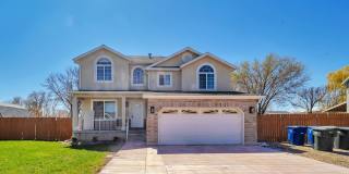 Awesome remodel home in great location w attached 2 car,! Awesome remodel home in great location w attached 2 car,! Gallery 1