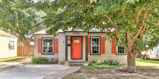 2/1 FOR LEASE - BLOCKS FROM CAMPUS Gallery 1