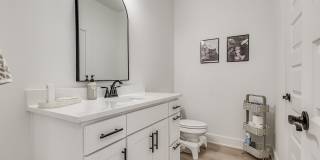 1640 North Leverett Avenue Gallery 44