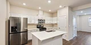 Newer Three Bedroom Townhome in Cornelius! Gallery 1