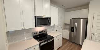 Mebane / Townhouse Gallery 5