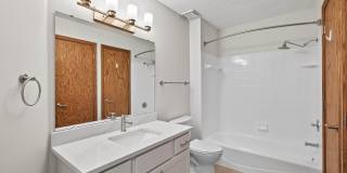 Oak Pointe Apartments Gallery 10