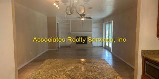 Beautiful 4bed/3bath Corner Lot in Suburban Heights Gallery 14