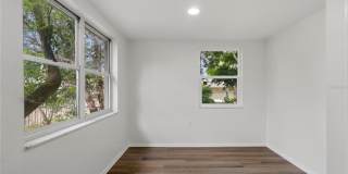 5165 GREENWOOD STREET Gallery 29