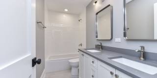 2135 N Lakewood Avenue Gallery 29