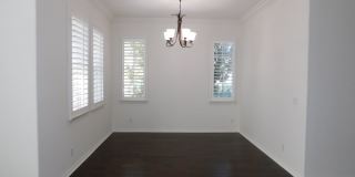 Beautiful 4 bed, 2.5 bath unit in Orange. Gallery 8