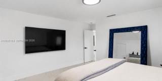 2340 NE 194th St, Miami, FL 33180 Gallery 15