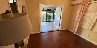 Charming Westside ADU with Private Backyard Gallery 10