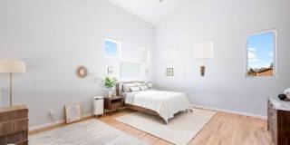 220 Roslyn St Gallery 14