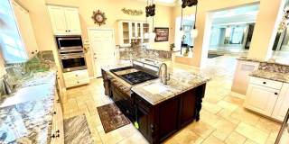 685 Bradbury Gallery 21