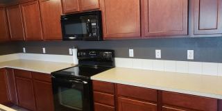Two Bedroom Condo In Cordata Neighborhood Gallery 4