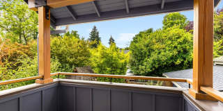 Charming Ravenna home with 5 bedrooms, 4 bathrooms Gallery 16